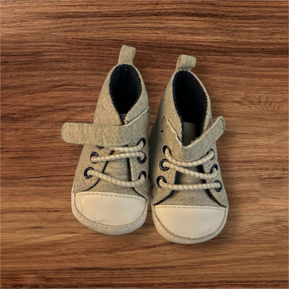 Carters child of mine newborn shoes. - Picture 1 of 3
